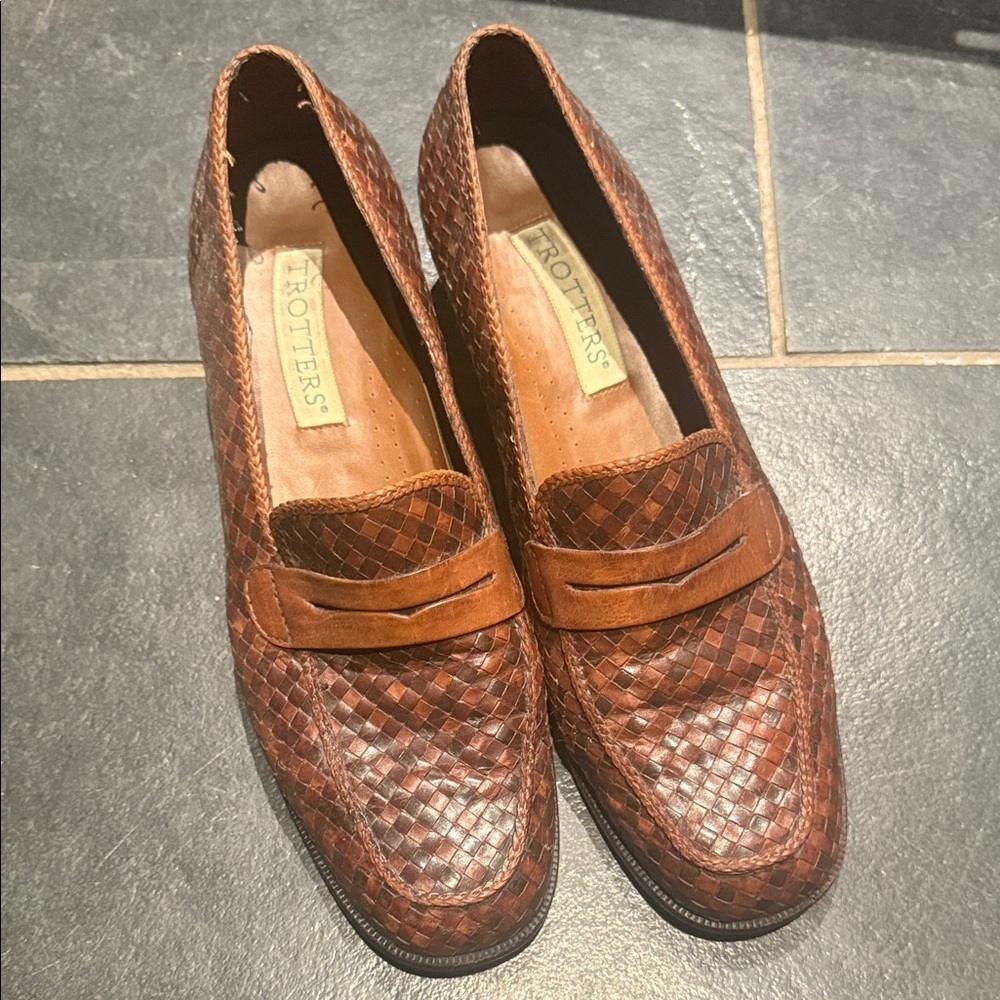 Trotters Women's Woven Brown Flats eur 39